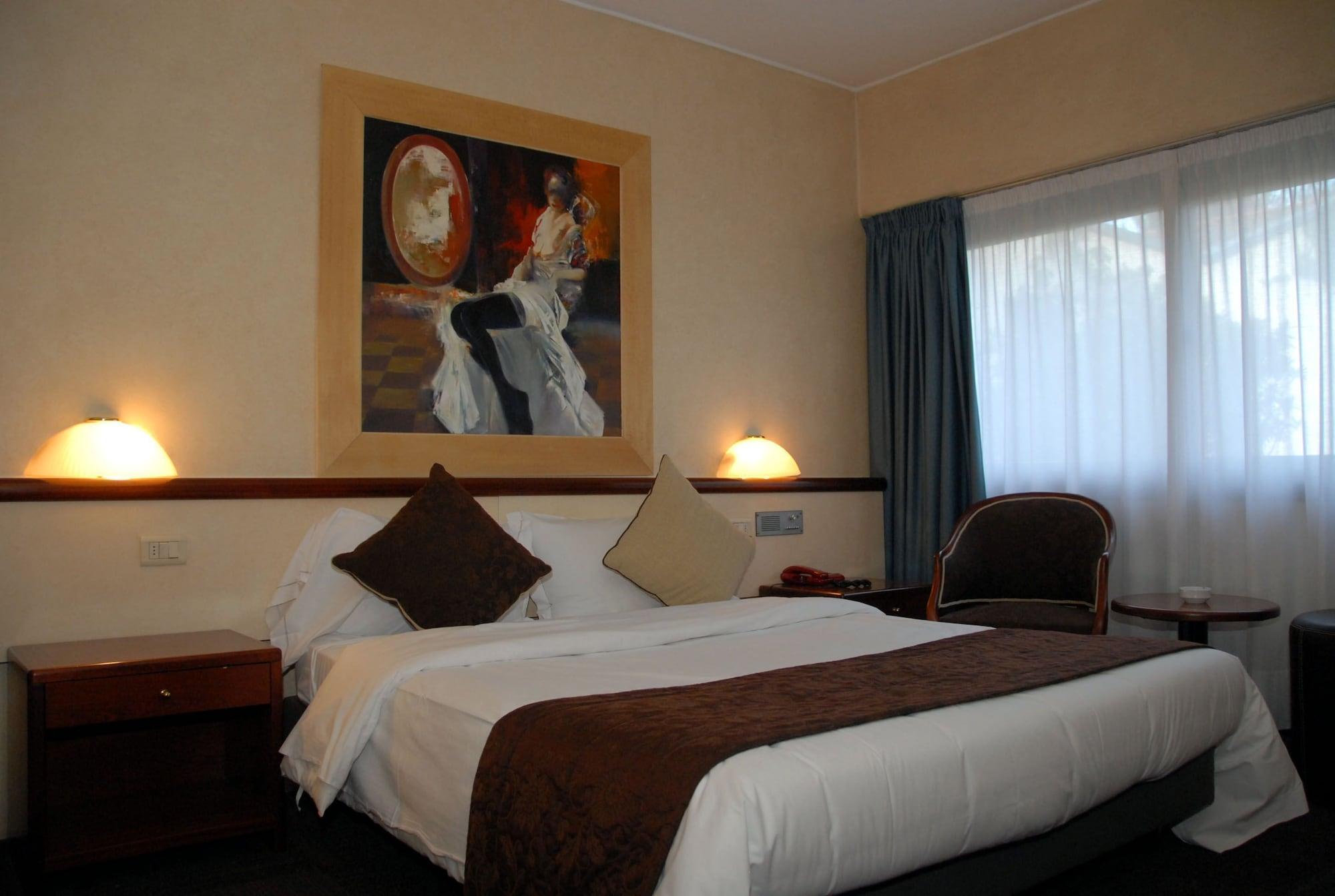 Green Hotel Motel Vergiate Extérieur photo
