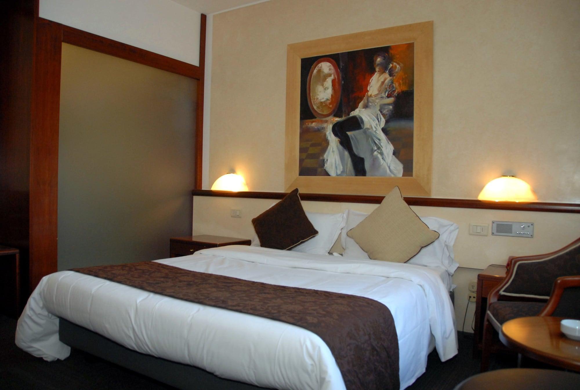 Green Hotel Motel Vergiate Extérieur photo