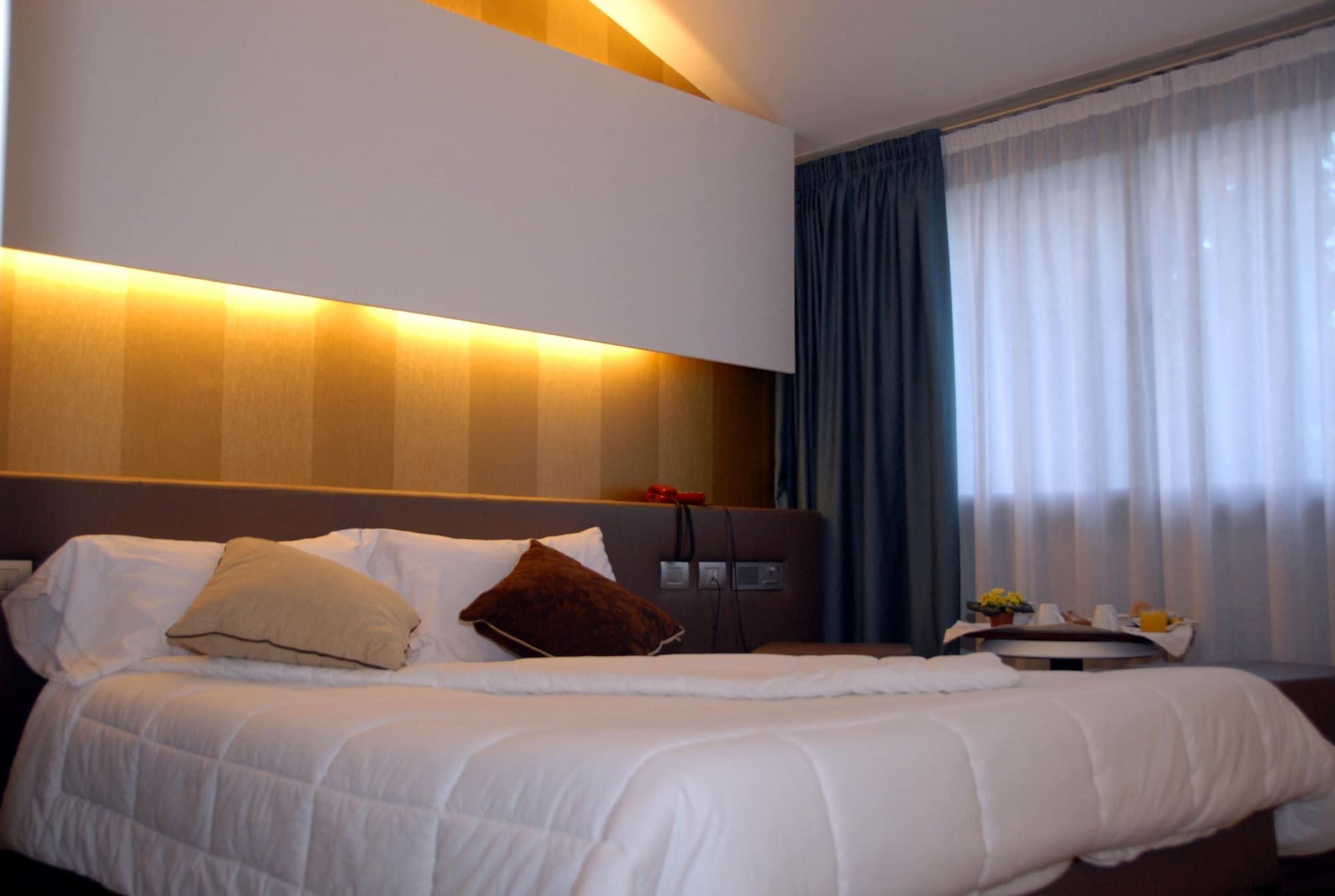 Green Hotel Motel Vergiate Extérieur photo