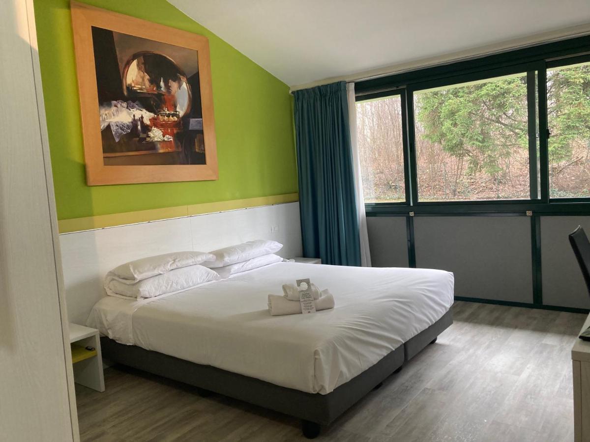 Green Hotel Motel Vergiate Extérieur photo